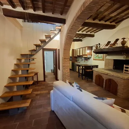 شقة Il Pacchiarotto - Inside The Medieval Walls & Wi-fi Casole dʼElsa
